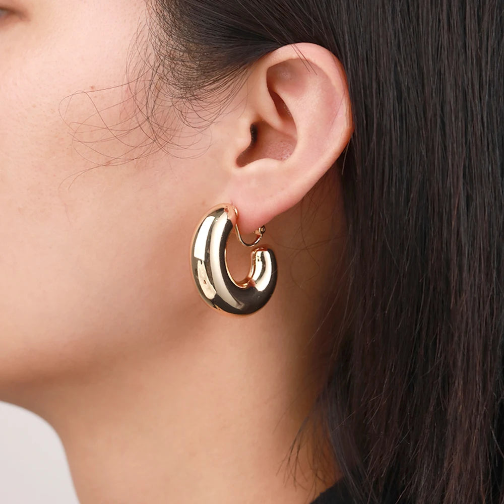 Pendientes Aro Grande Clip Dorado - Minimalistas Sin Perforación 2023