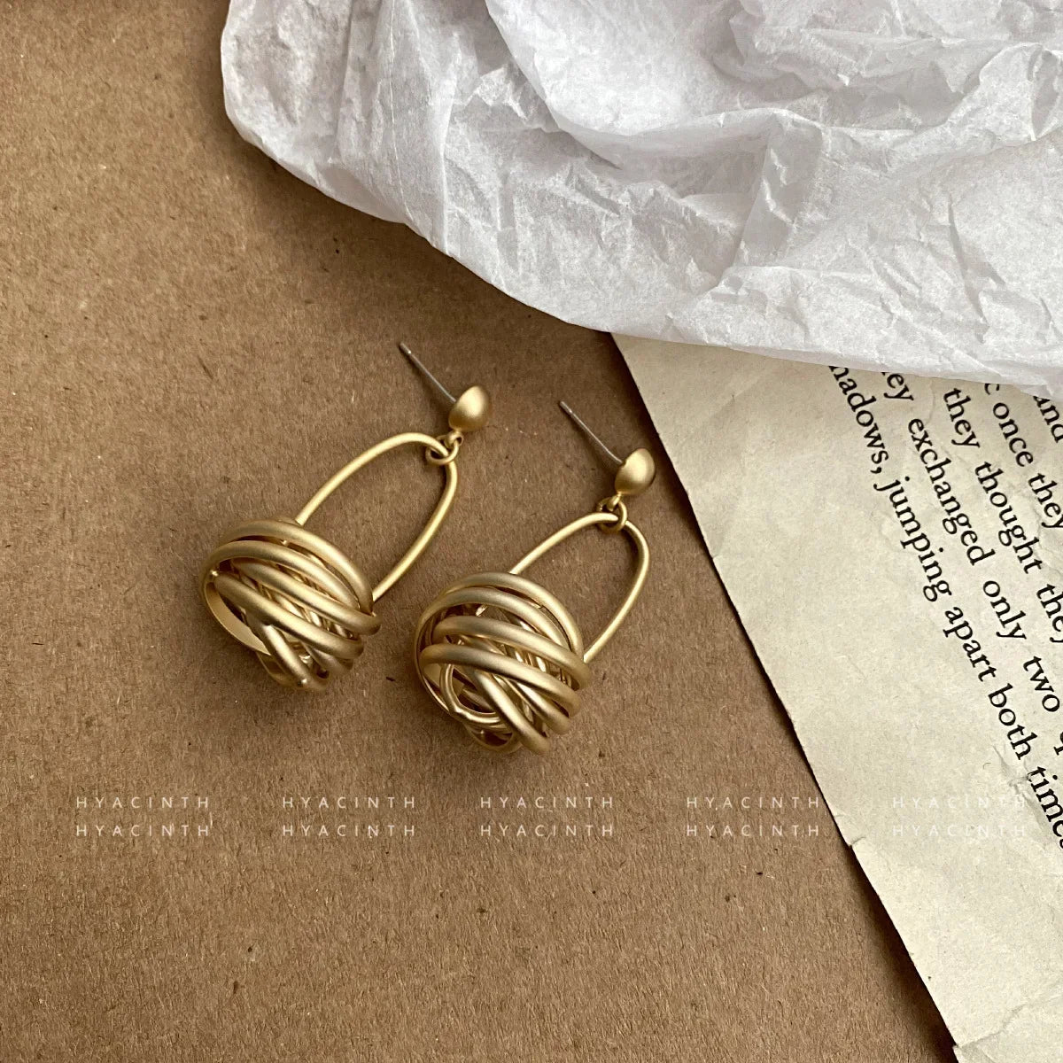 Pendientes Minimalistas Círculo Mate - Nudos Metálicos Colgantes Mujer