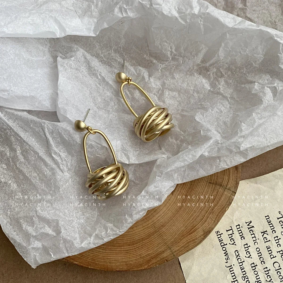 Pendientes Minimalistas Círculo Mate - Nudos Metálicos Colgantes Mujer