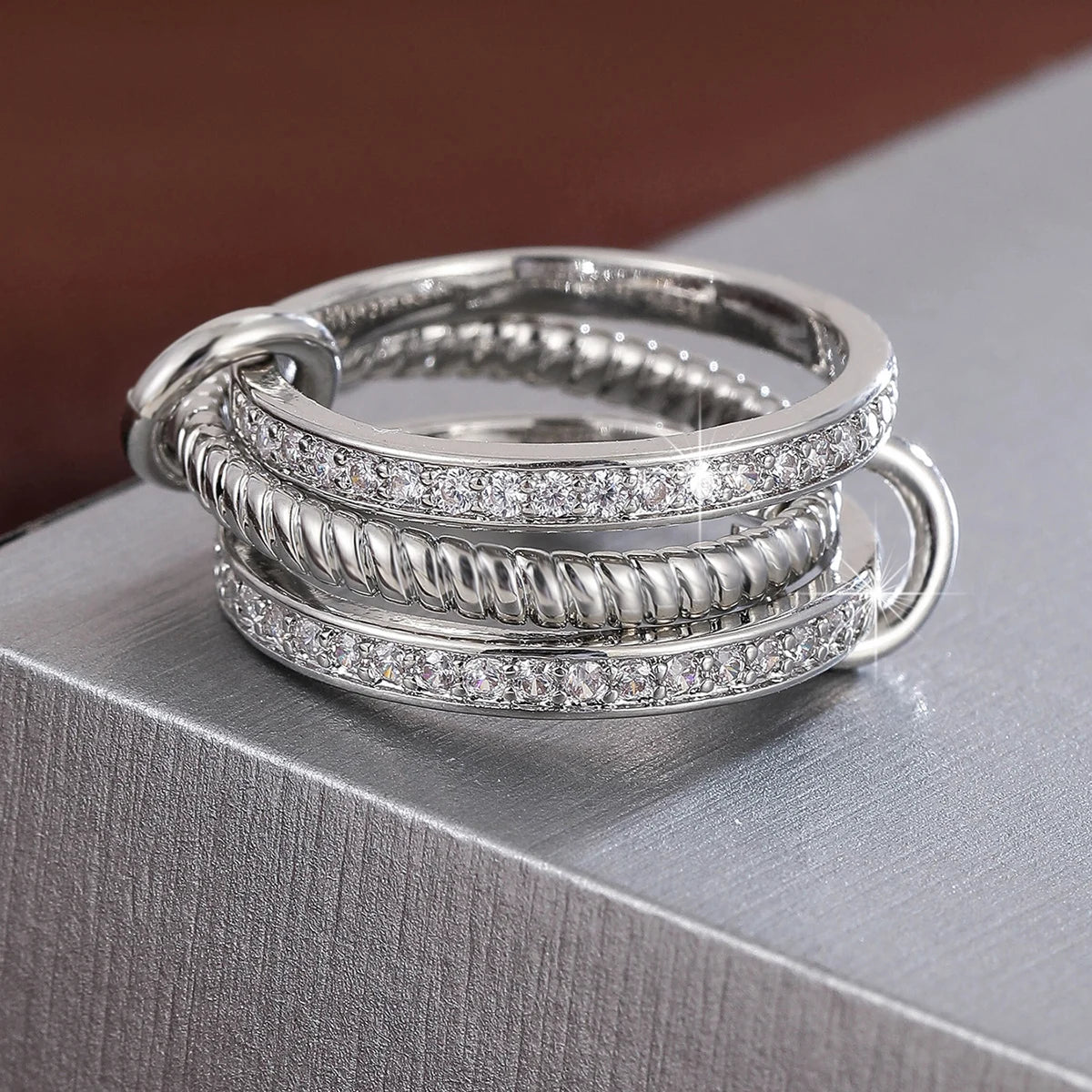 Anillos Apilables Entrelazados Trendy - Circonita Cúbica Statement Mujer