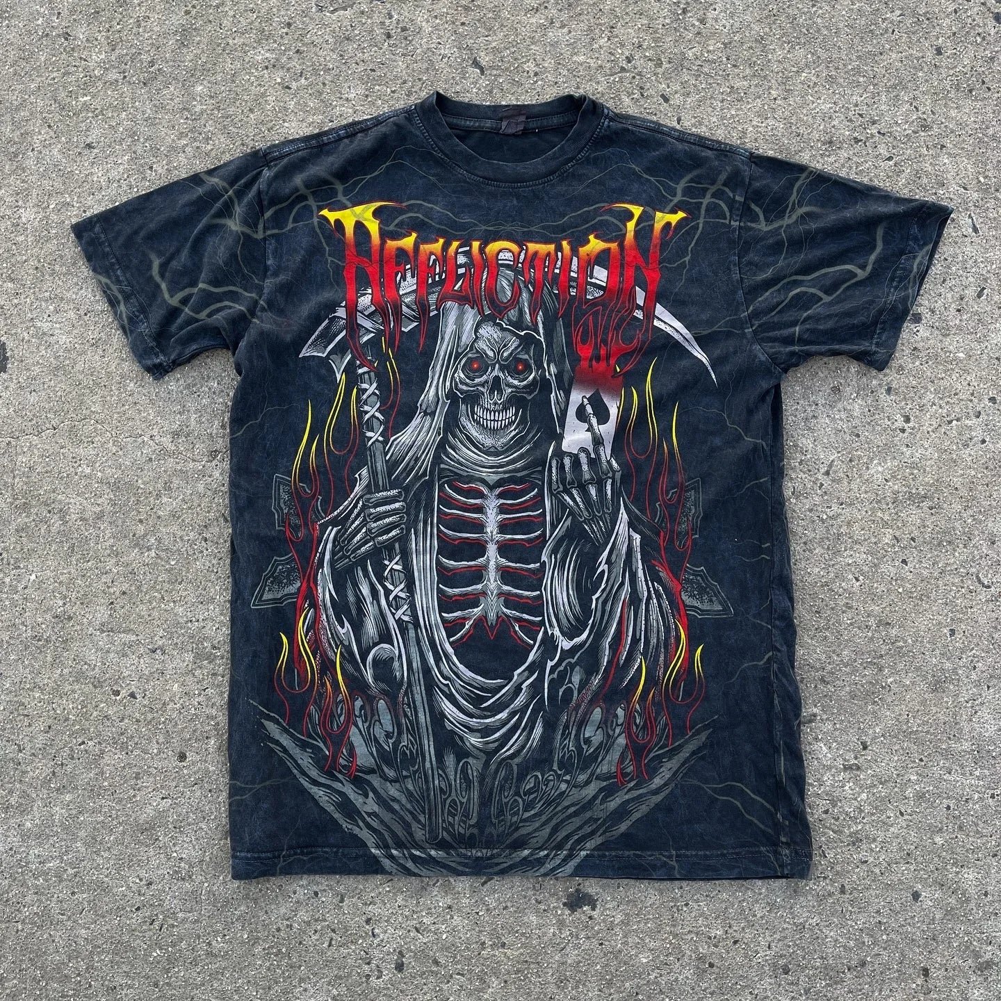 Camiseta Hombre Graffiti Gothic - Vintage Oversized Streetwear