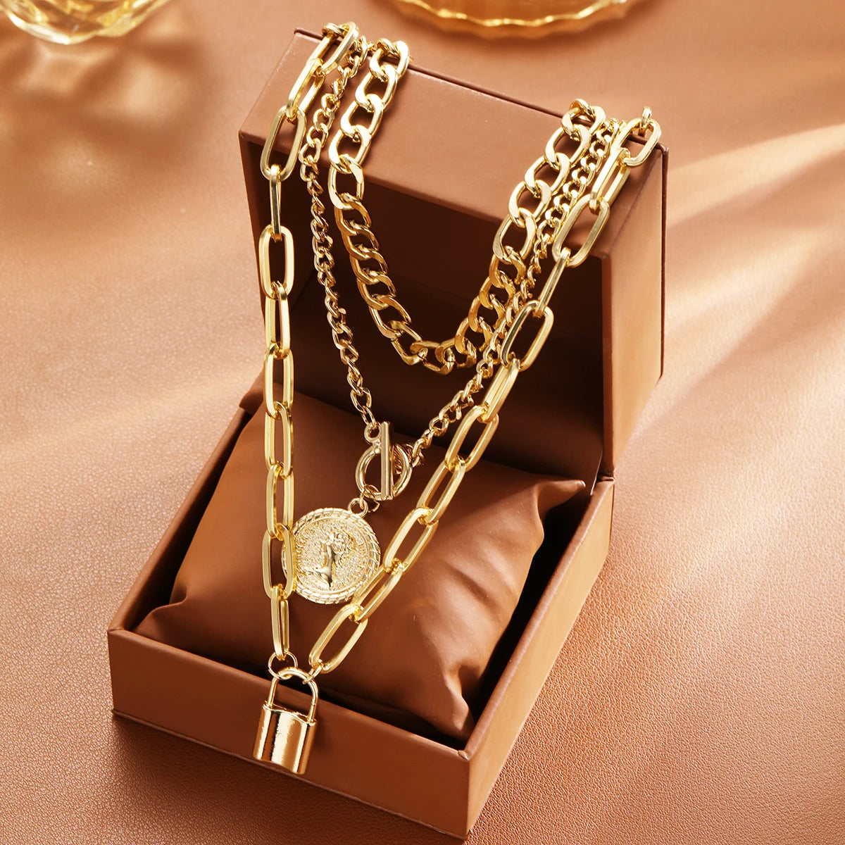 Set 3 Collares Multicapa Dorados Mujer - Choker Retro Elegante