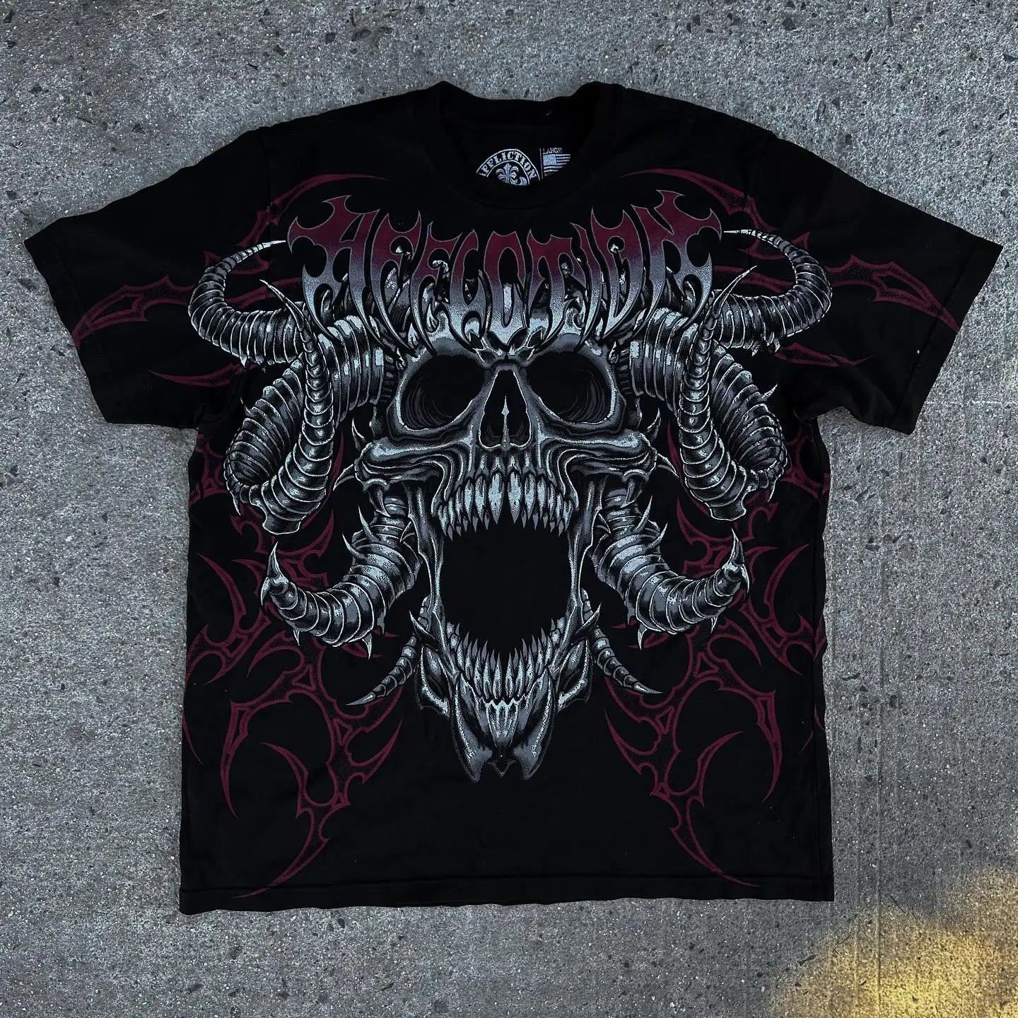 Camiseta Hombre Graffiti Gothic - Vintage Oversized Streetwear